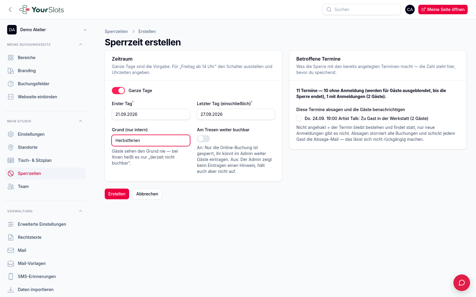 Sperrzeit anlegen im Admin: links Zeitraum 21.–27.09.2026 als ganze Tage mit Grund „Herbstferien“ und dem Schalter „Am Tresen weiter buchbar“, rechts der Kasten „Betroffene Termine“ mit der Zahl und einem Termin mit zwei Gästen zum Anhaken