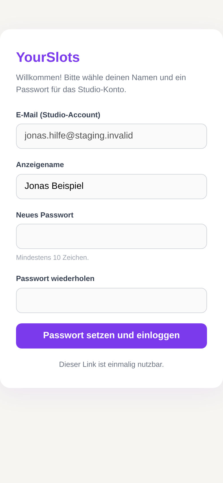 Der Link aus der Einladung: Name prüfen, Passwort zweimal eingeben, fertig