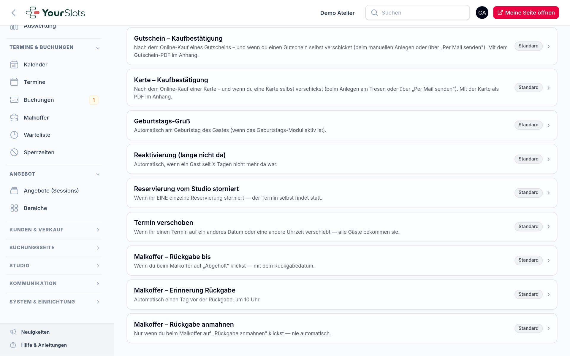 Die drei Koffer-Mails stehen in den Mail-Vorlagen – mit dem Hinweis, wann sie rausgehen