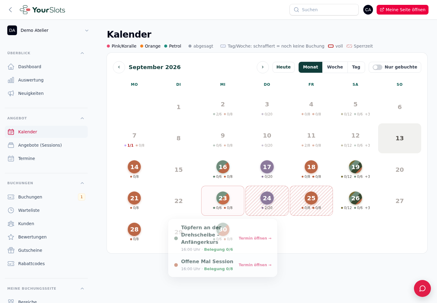 Der Admin-Kalender schraffiert die gesperrten Tage