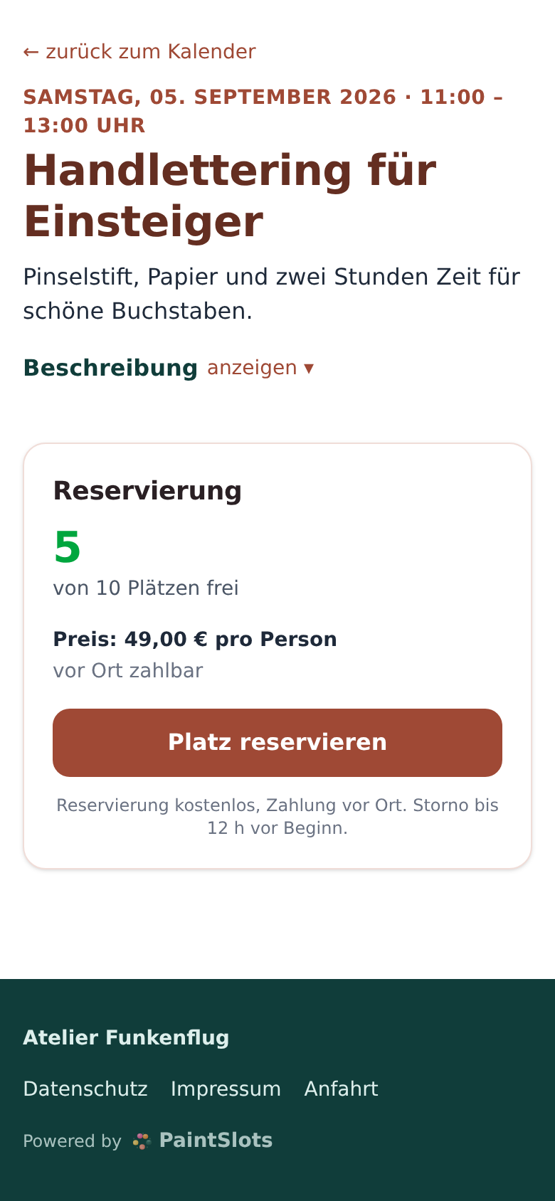 Angebotsseite auf dem Handy: „Handlettering für Einsteiger“, Samstag 5. September 11–13 Uhr, „5 von 10 Plätzen frei“, Preis 49,00 € pro Person, Knopf „Platz reservieren“